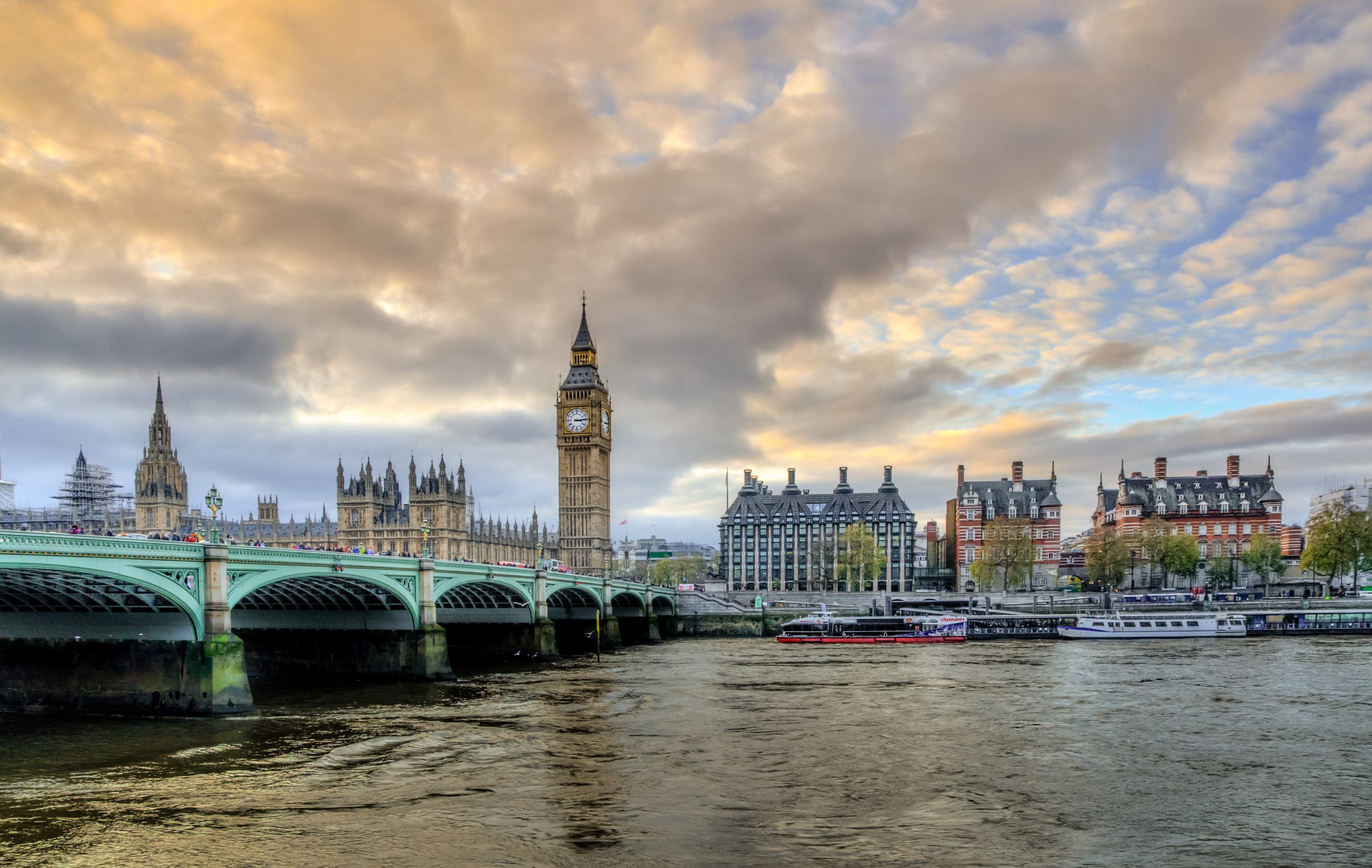 18/11 &#8211; Market narrative shifts from recovery to containment