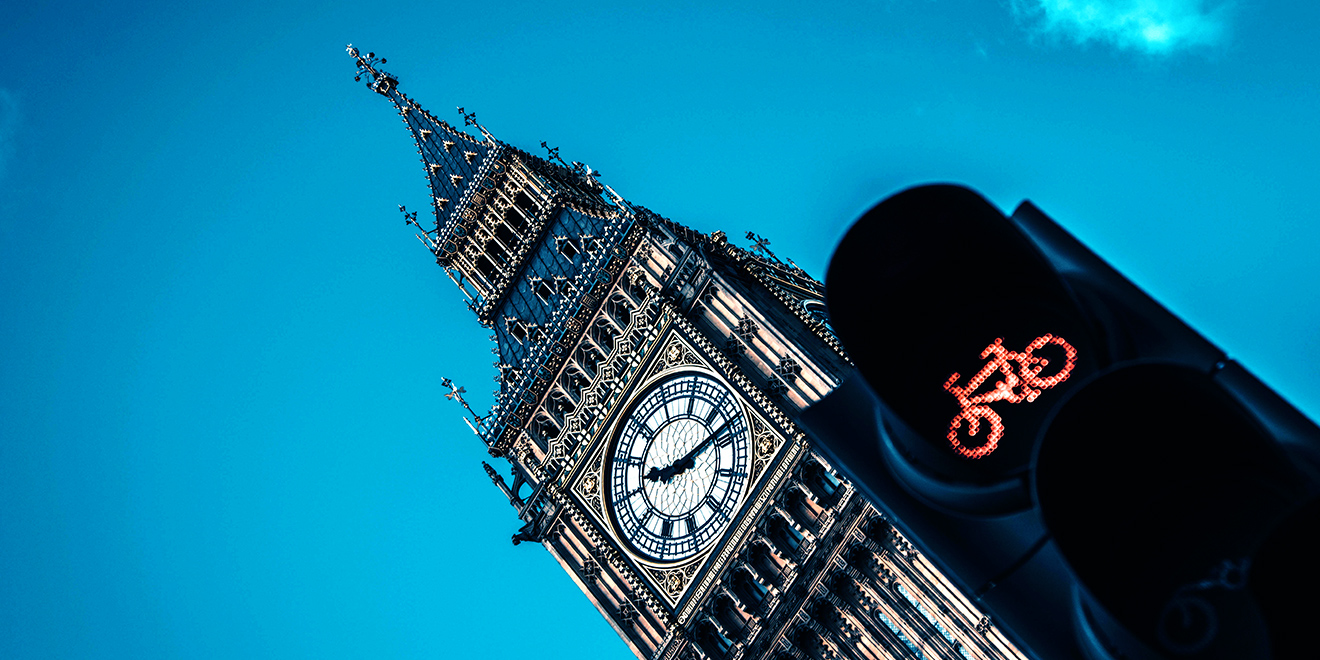 11/12 – Sterling balanced on a knife edge