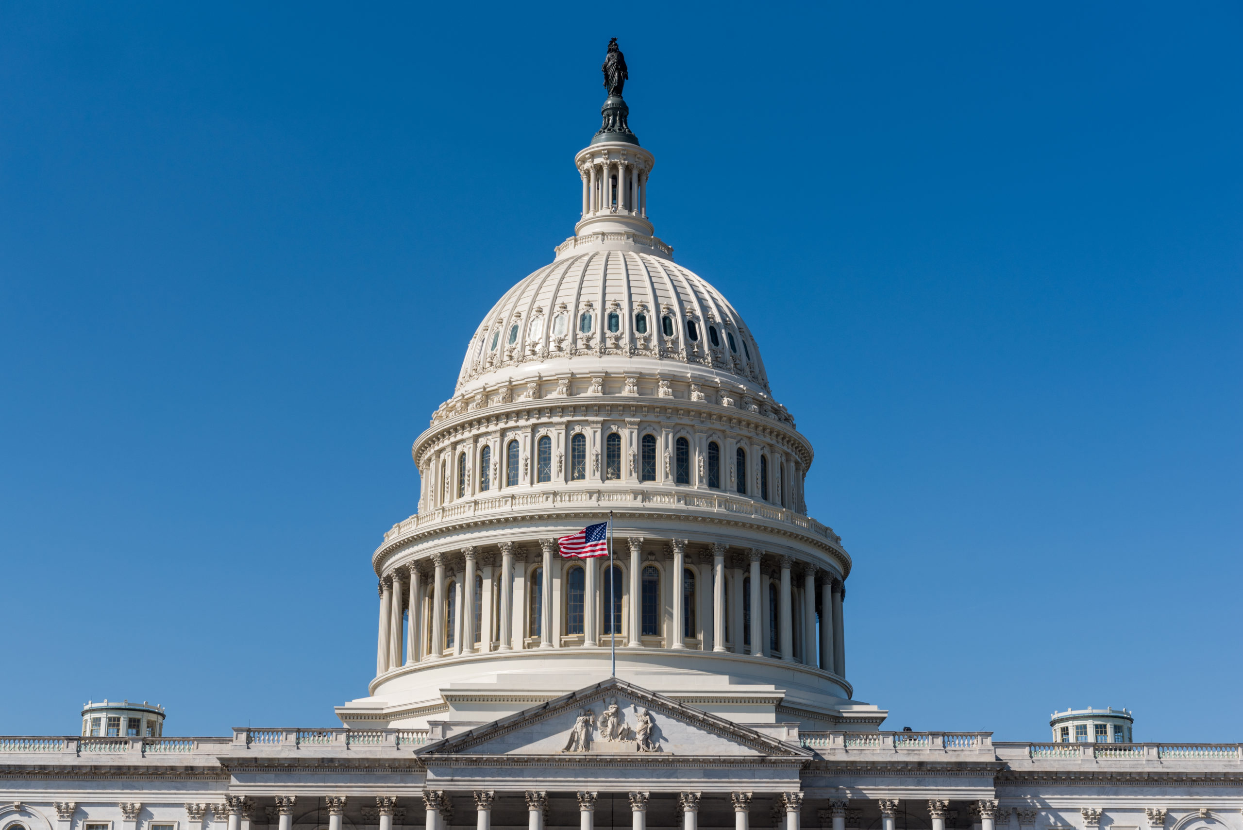 12/03 &#8211; Dollar strengthens on bond moves once again